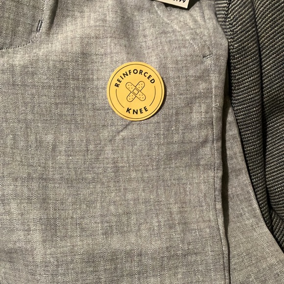 New with tags Cat & Jack boys pants size 5 T. Straight leg, adjustable waist - Picture 5 of 7